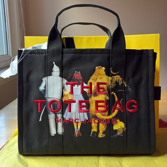 👠 MARC JACOBS X WIZARD OF OZ THE FRIENDS OF DORTHY CANVAS MEDIUM TOTE BAG  👠NWT👠 - Picture 3 of 16
